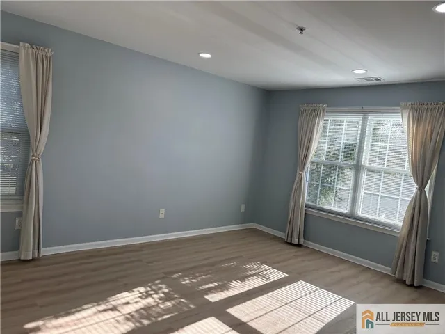 $2,300 | 1027 Waterford Drive, Unit 1027, Edison, NJ 08817