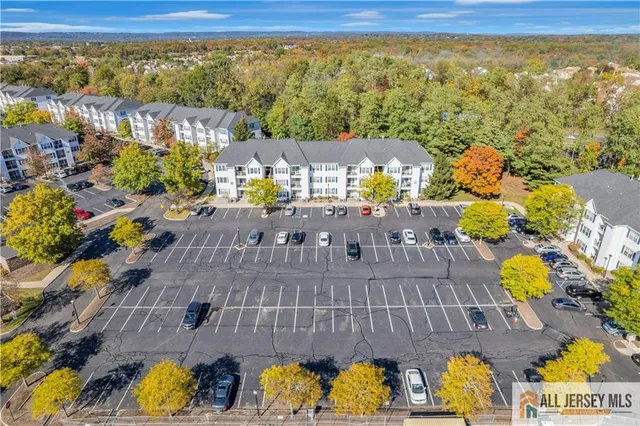 $2,300 | 1027 Waterford Drive, Unit 1027, Edison, NJ 08817