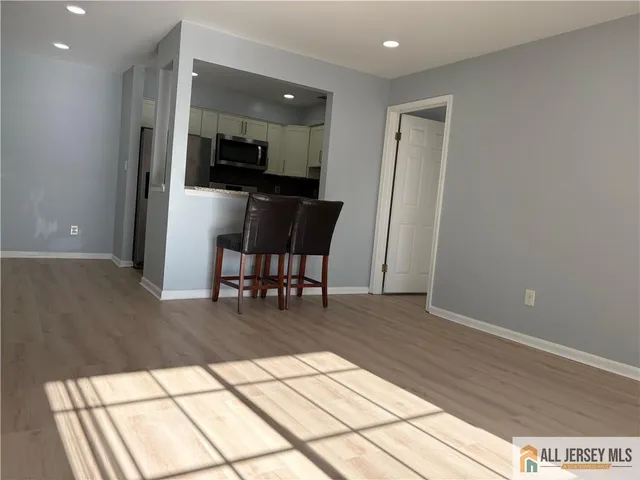 $2,300 | 1027 Waterford Drive, Unit 1027, Edison, NJ 08817