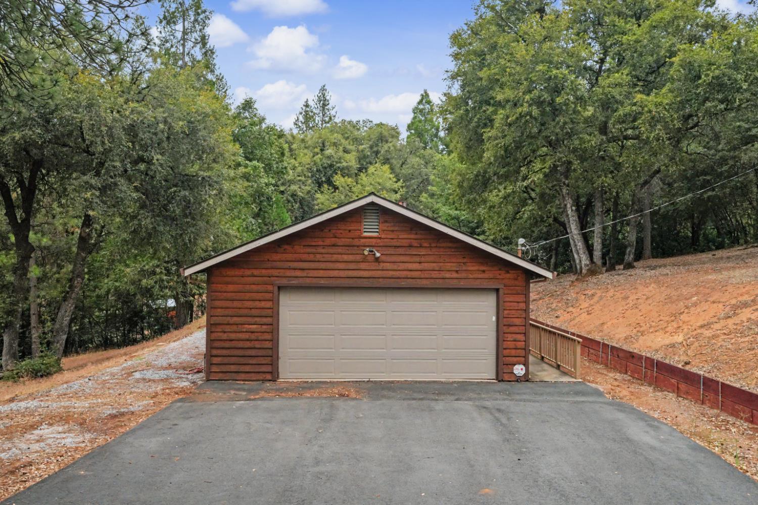 13050 Mt Zion Road Pine Grove, CA 95665 - Photo 20 of 36