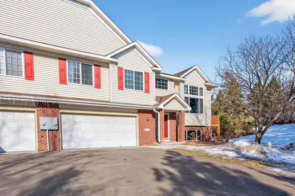 $349,900 | 15738 Chasewood Court, Rosemount, MN 55068