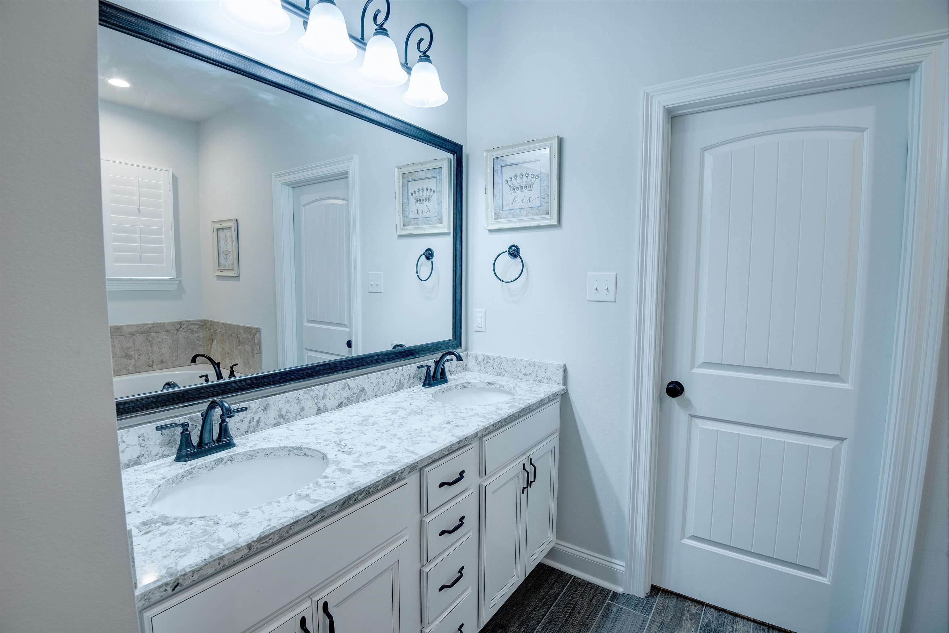 9843 Chipper Lane Foley, AL 36535 - Photo 18 of 34 Bathroom