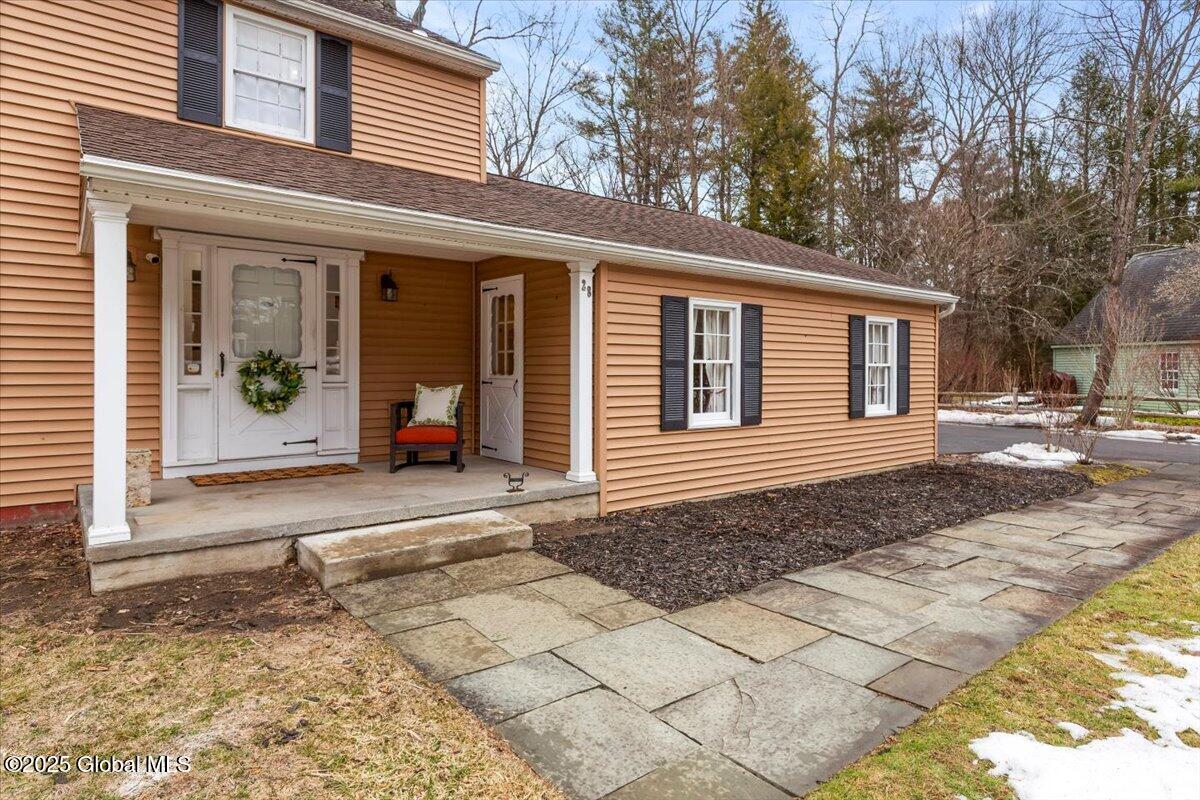 28 East Bayberry Road Bethlehem, NY 12077 - Photo 2 of 42 04-MW2_2215
