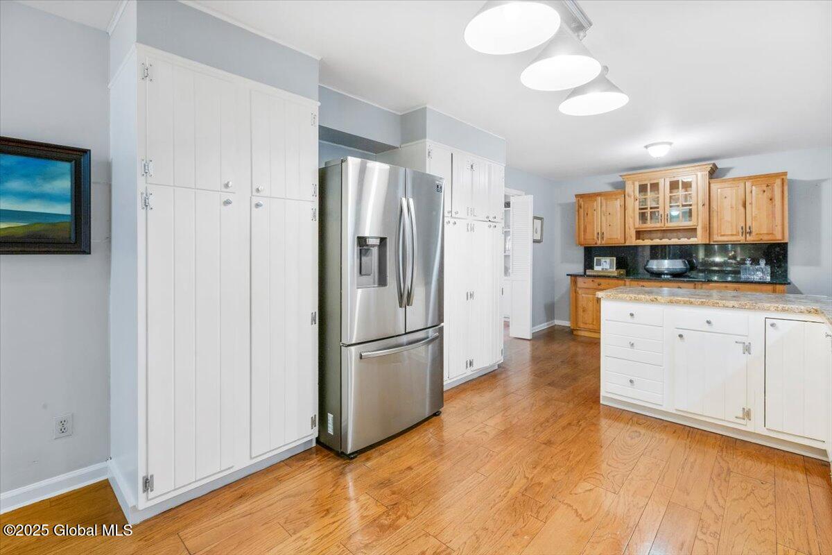 28 East Bayberry Road Bethlehem, NY 12077 - Photo 10 of 42 34-MW2_2369