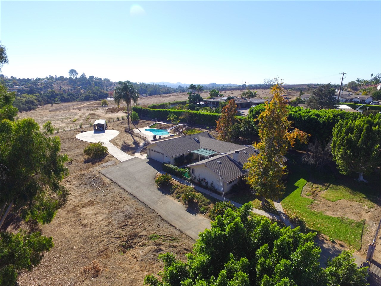 1811 Marymac Place Fallbrook, CA 92028 - Photo 3 of 24 Gallery Image 3