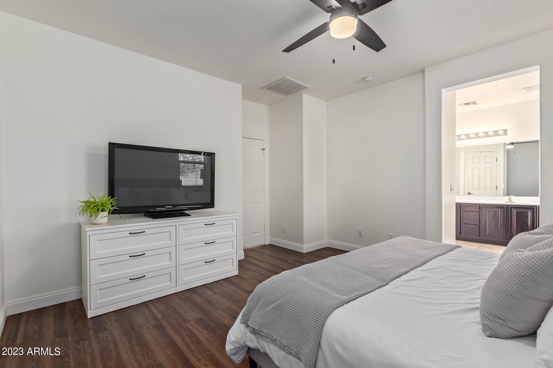 2054 East Stacey Road Gilbert, AZ 85298 - Photo 12 of 49 Master Bedroom