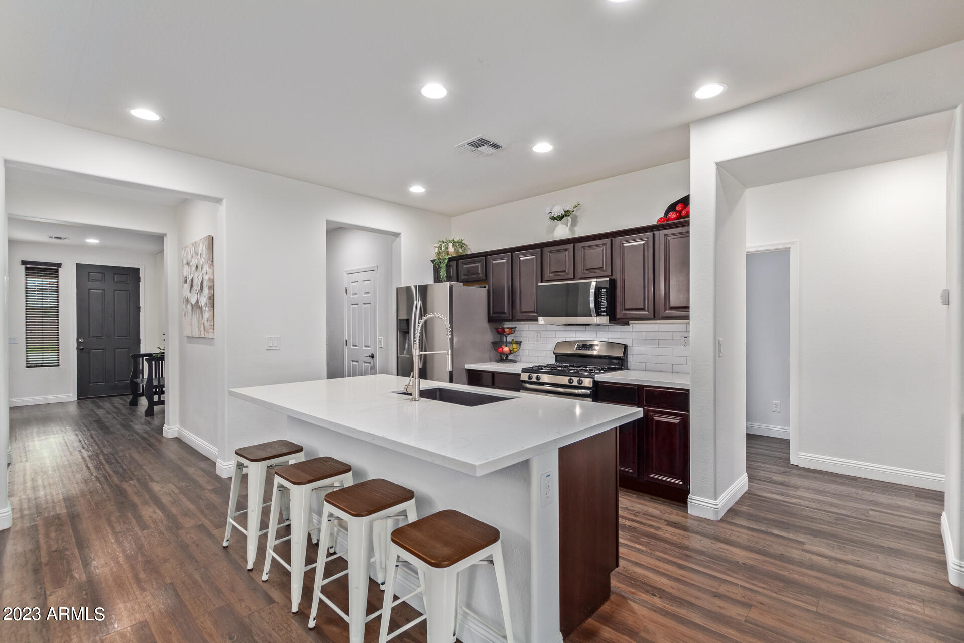 2054 East Stacey Road Gilbert, AZ 85298 - Photo 10 of 49 kitchen