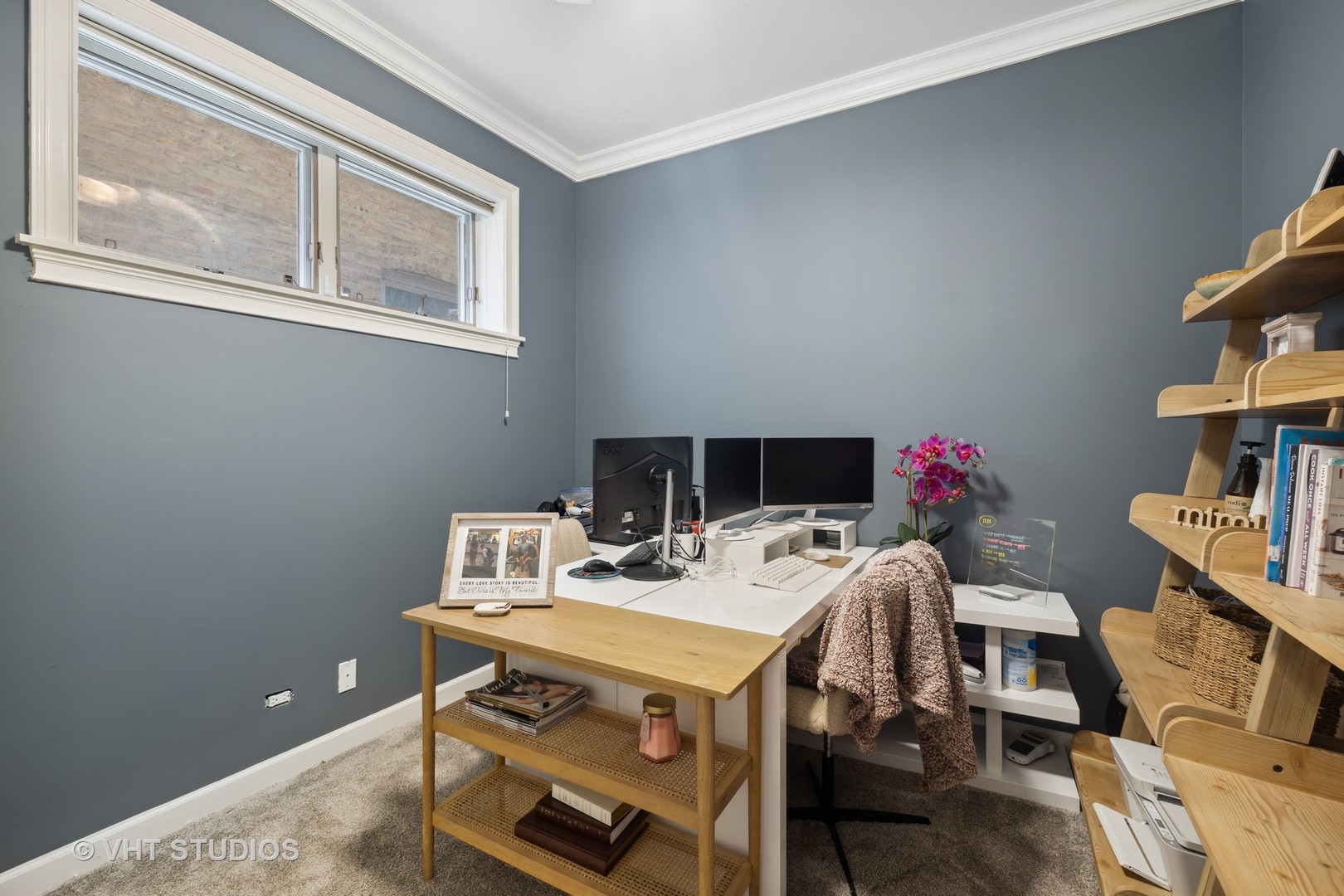 2128 West Walton Street, Unit 1E Chicago, IL 60622 - Photo 13 of 23 a view of a dining room with furniture
