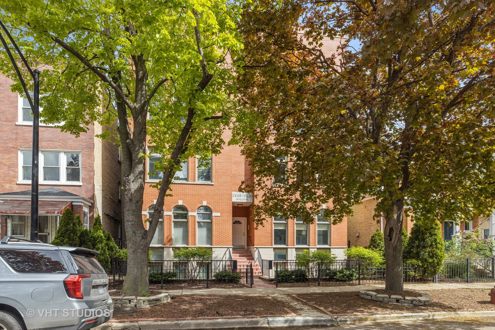 2128 West Walton Street, Unit 1E Chicago, IL 60622 - Photo 2 of 23