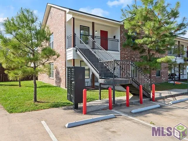 $1,300 | 10799 Florida Boulevard, Unit 4, Walker, LA 70785