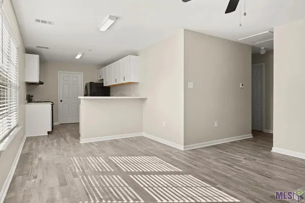$1,300 | 10799 Florida Boulevard, Unit 4, Walker, LA 70785