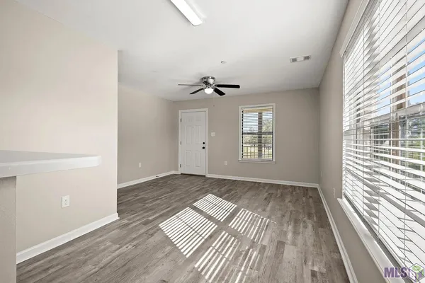 $1,300 | 10799 Florida Boulevard, Unit 4, Walker, LA 70785