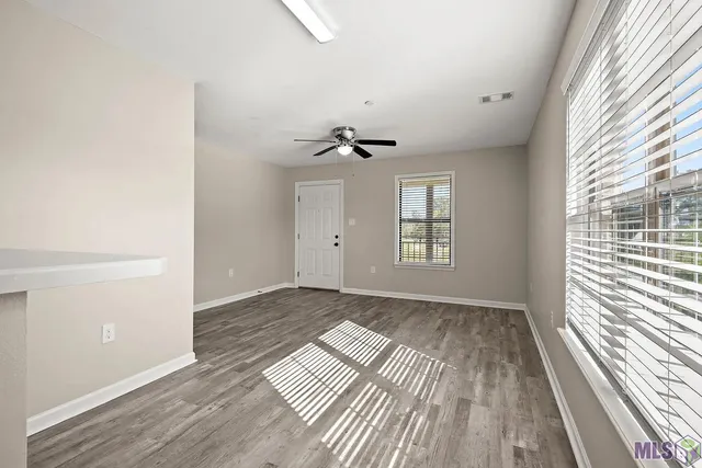 $1,300 | 10799 Florida Boulevard, Unit 4, Walker, LA 70785