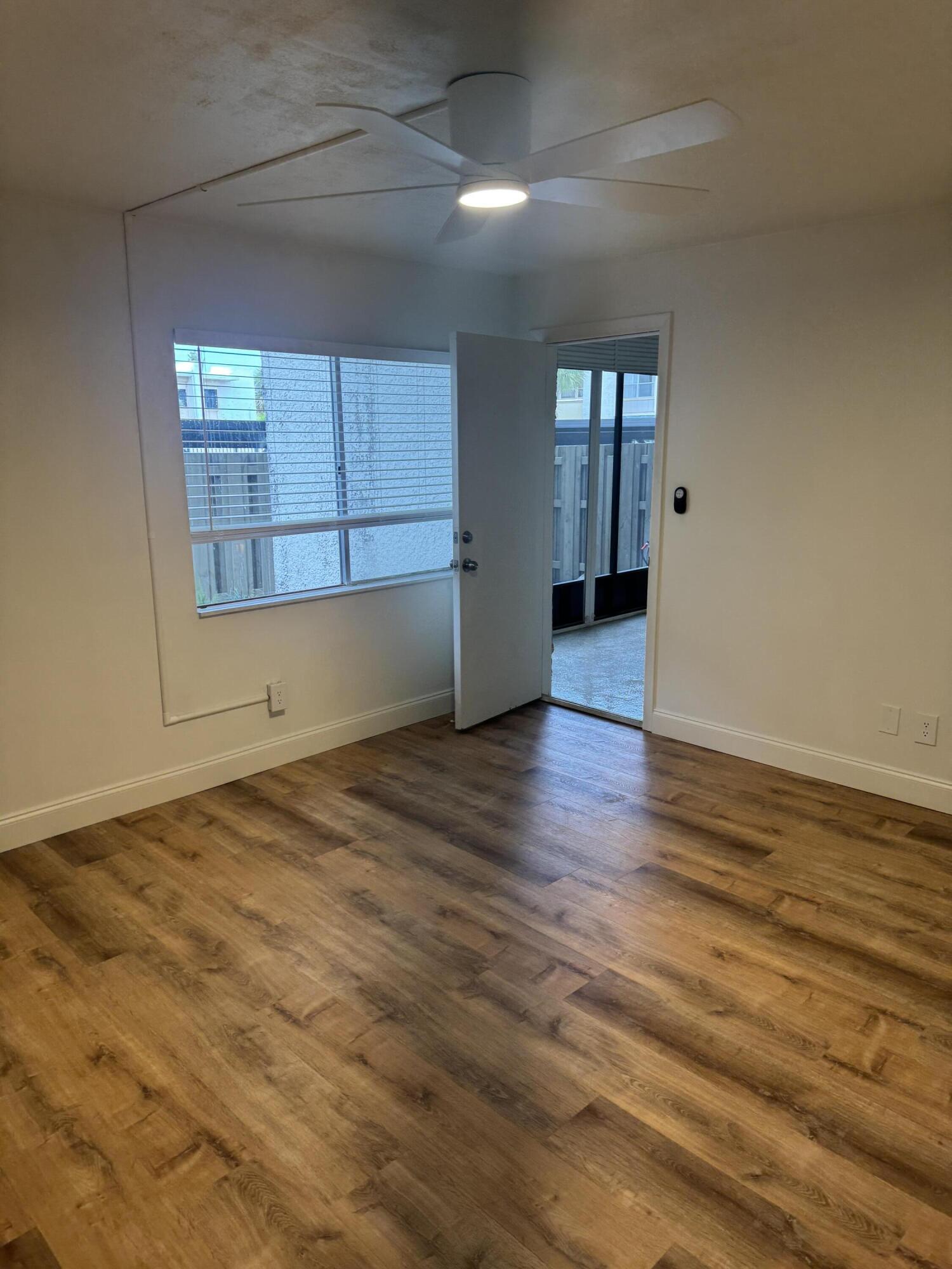 1444 Southeast Riverside Drive, Unit B7 Stuart, FL 34996 - Photo 16 of 29 IMG_2917 3