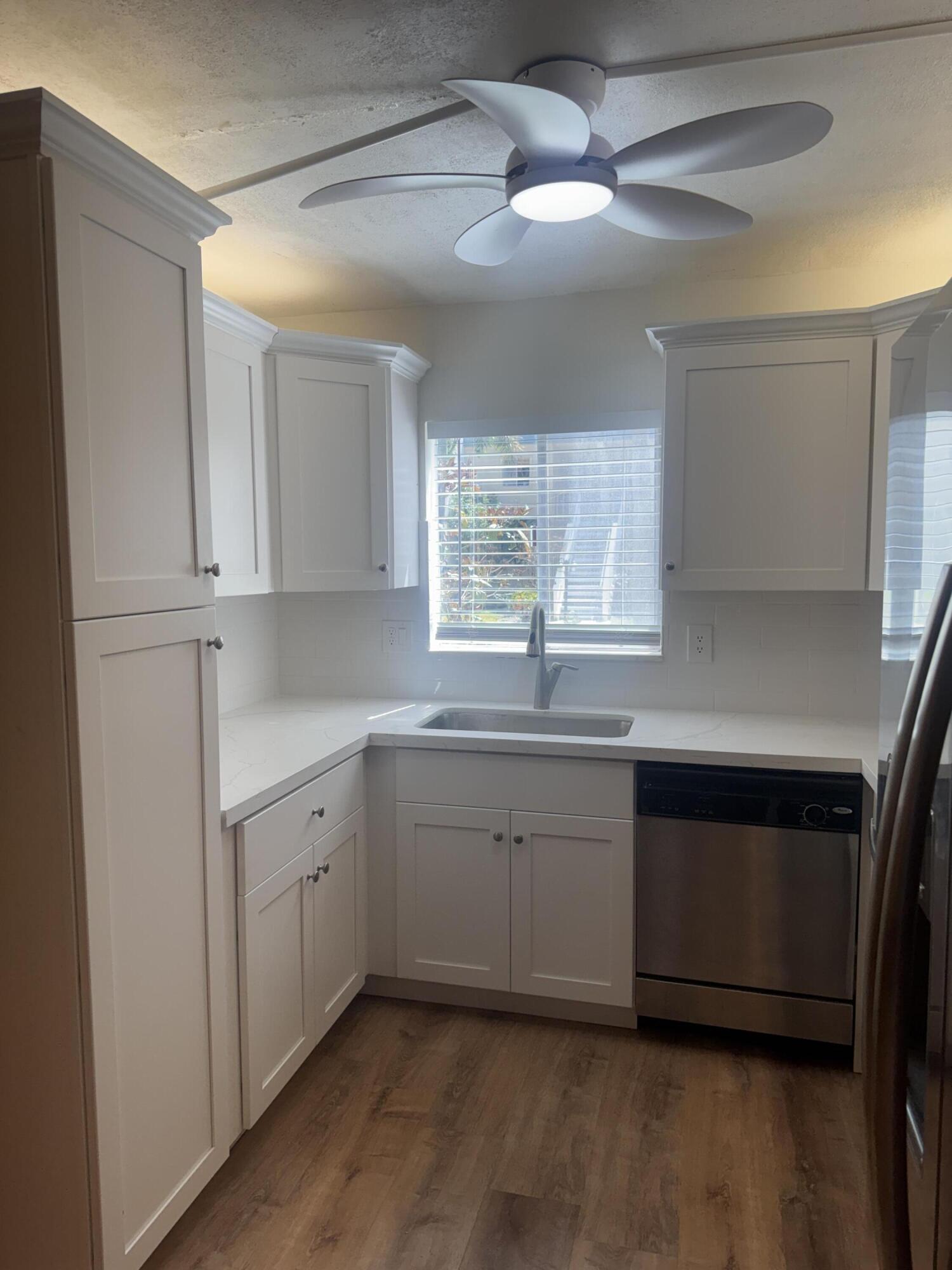 1444 Southeast Riverside Drive, Unit B7 Stuart, FL 34996 - Photo 2 of 29 IMG_3024 5