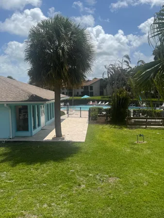 $2,000 | 1444 Southeast Riverside Drive, Unit B7, Stuart, FL 34996