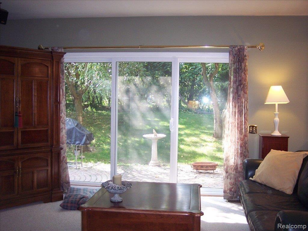 1285 Sandy Ridge Drive Rochester, MI 48306 - Photo 12 of 15 Imported Photos 00075
