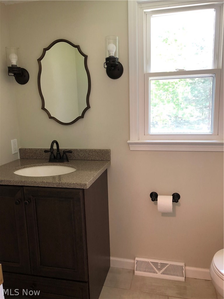 4282 Maplepark Road Stow, OH 44224 - Photo 7 of 33