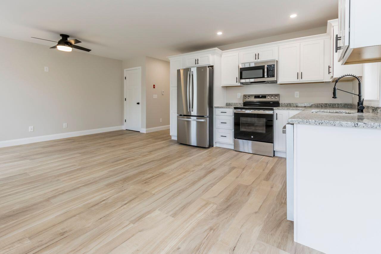 75 Maple Street, Unit 102 Saco, ME 04072 - Photo 8 of 37 20240909LH-72033