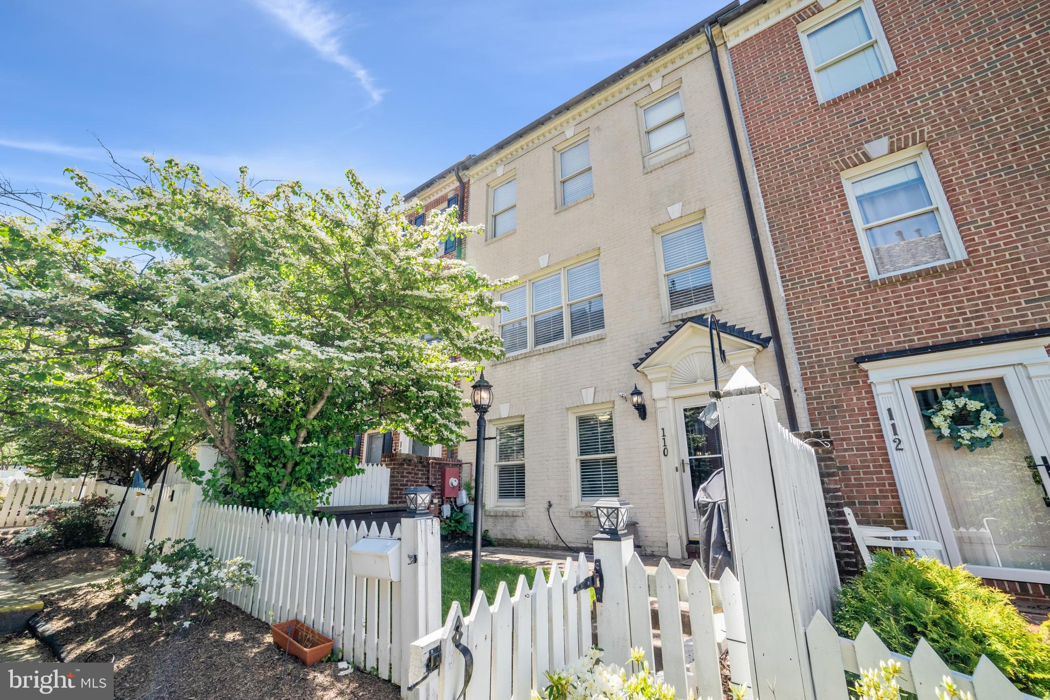 110 Ridgepoint Place Gaithersburg, MD 20878 - Photo 1 of 42 Gallery Image 1