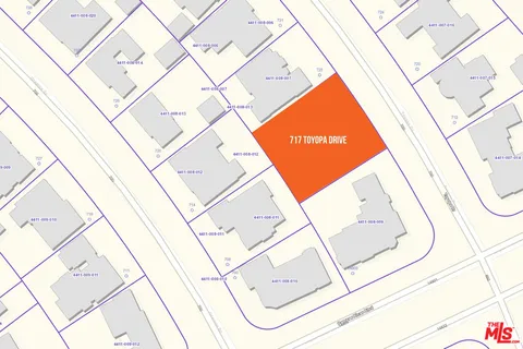 $4,980,000 | 717 Toyopa Drive, Pacific Palisades, CA 90272