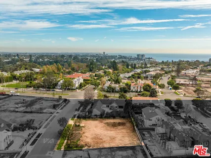 $4,980,000 | 717 Toyopa Drive, Pacific Palisades, CA 90272