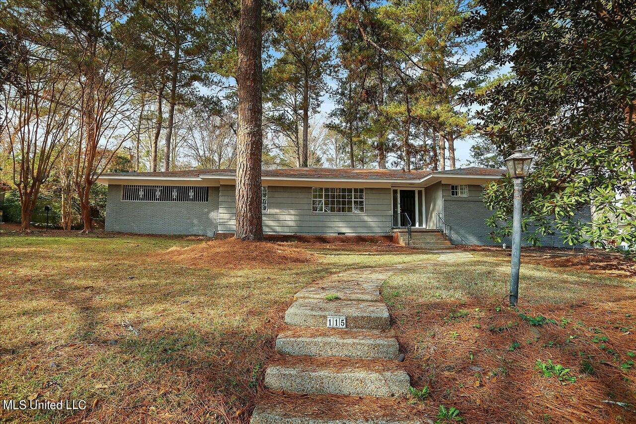 01-115 Highland Cir