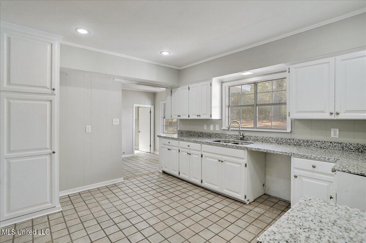 115 Highland Circle Jackson, MS 39211 - Photo 11 of 37 11-115 Highland Cir