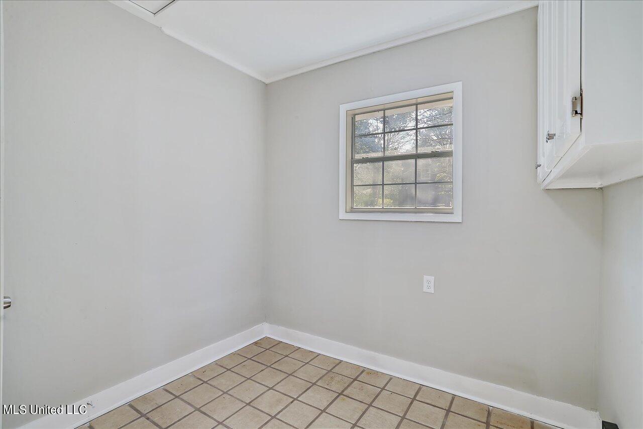 115 Highland Circle Jackson, MS 39211 - Photo 17 of 37 17-115 Highland Cir