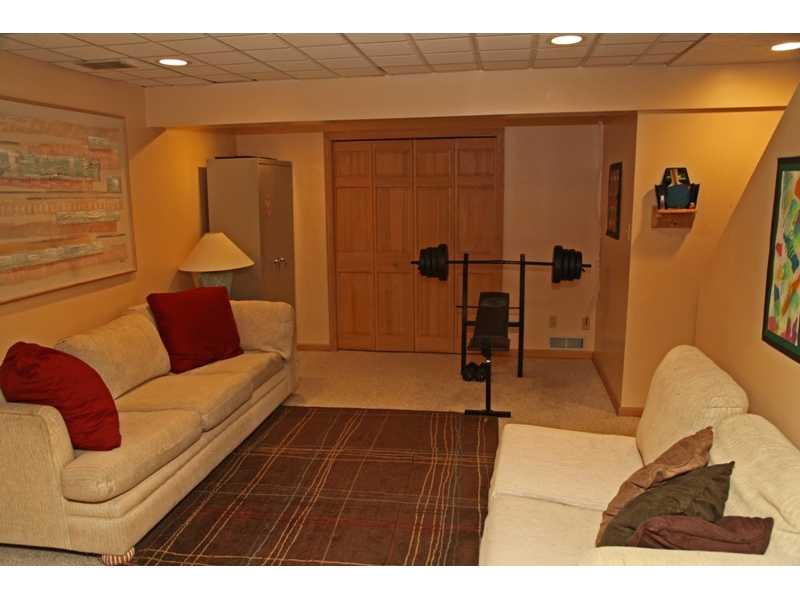 608 Victory Road Pittsburgh, PA 15237 - Photo 17 of 22 Great Room. Another Gameroom