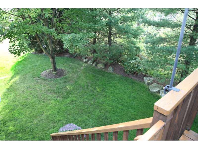 608 Victory Road Pittsburgh, PA 15237 - Photo 22 of 22 Land/Lot. Grassy Area - Room for a Swingset