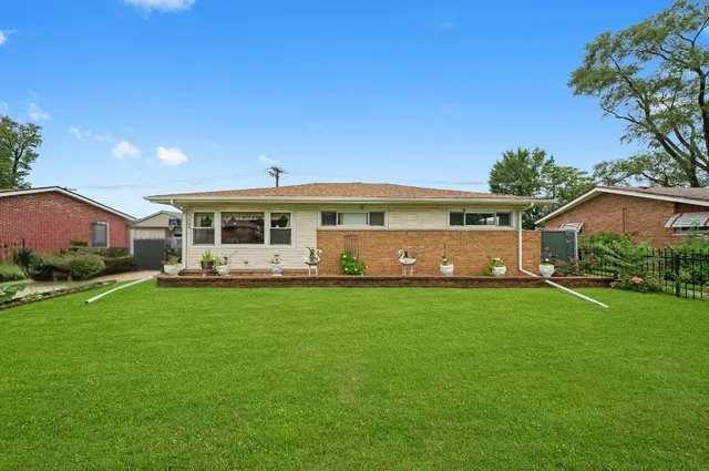 $175,000 | 3048 Sherwood Avenue, Markham, IL 60428