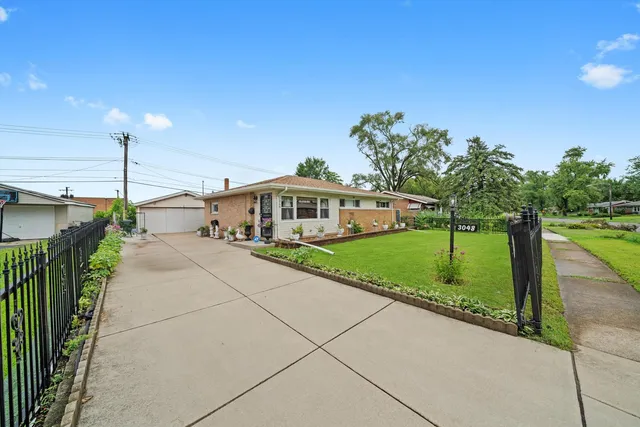 $175,000 | 3048 Sherwood Avenue, Markham, IL 60428