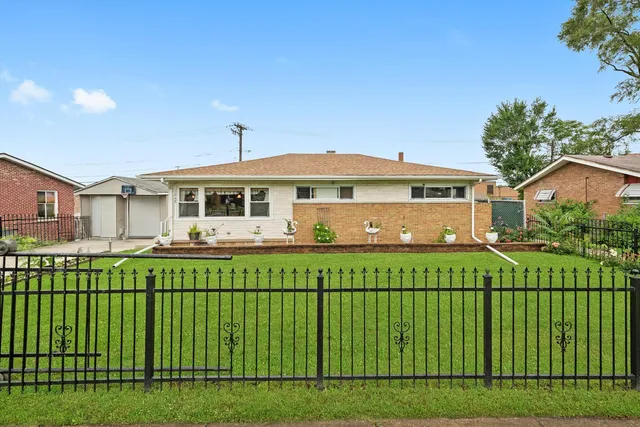 $175,000 | 3048 Sherwood Avenue, Markham, IL 60428