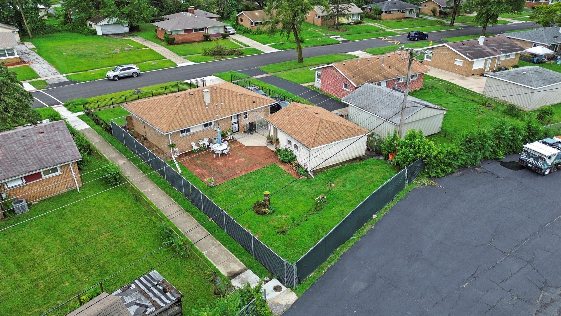 3048 Sherwood Avenue Markham, IL 60428 - Photo 4 of 32