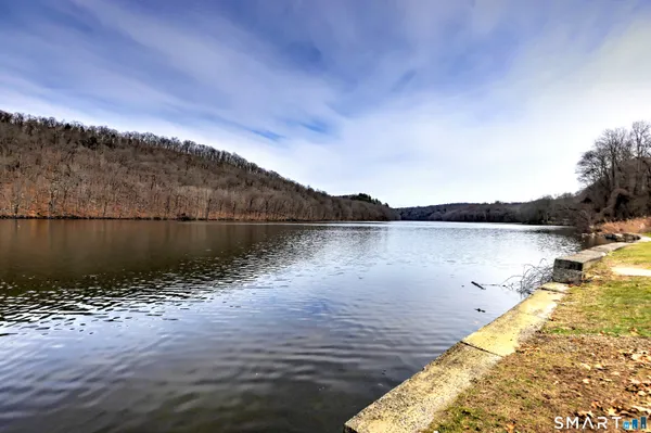 $519,900 | 15 Scenic View Drive, Newtown, CT 06470