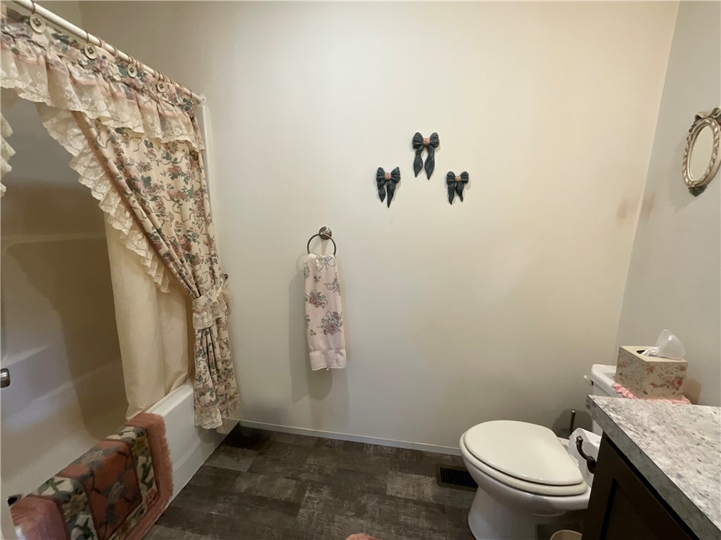 6 Applegate Drive Hamlin, NY 14464 - Photo 13 of 14 2nd bathroom