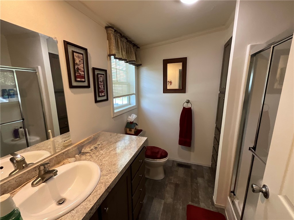 6 Applegate Drive Hamlin, NY 14464 - Photo 9 of 14 Master bathroom