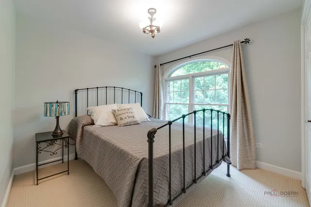 $970,000 | 15393 West Oak Spring Road, Libertyville, IL 60048