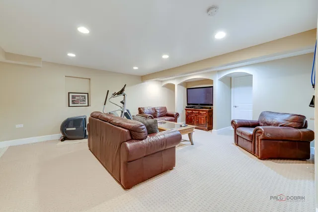 $970,000 | 15393 West Oak Spring Road, Libertyville, IL 60048