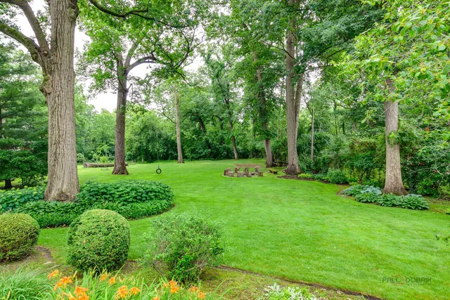 $970,000 | 15393 West Oak Spring Road, Libertyville, IL 60048