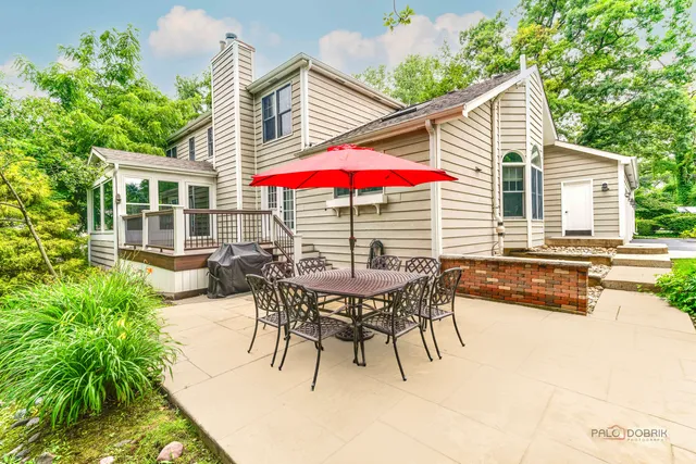 $970,000 | 15393 West Oak Spring Road, Libertyville, IL 60048