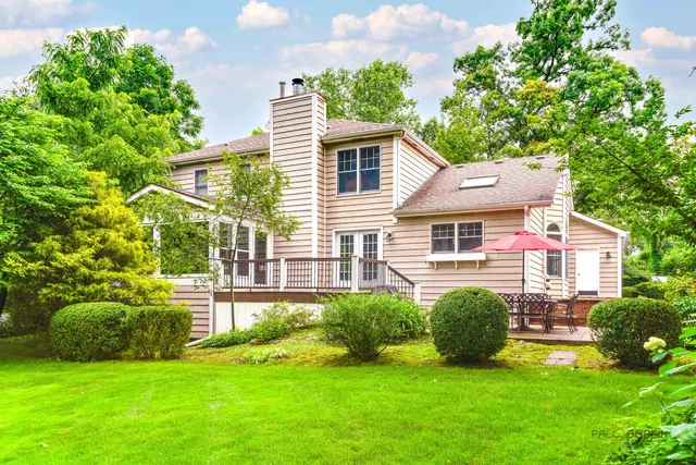 $970,000 | 15393 West Oak Spring Road, Libertyville, IL 60048