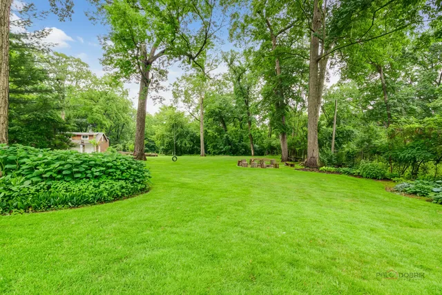 $970,000 | 15393 West Oak Spring Road, Libertyville, IL 60048