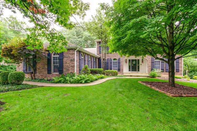 $970,000 | 15393 West Oak Spring Road, Libertyville, IL 60048