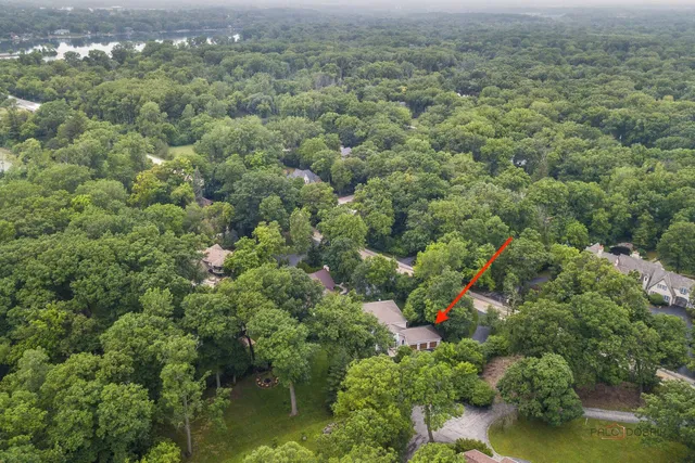 $970,000 | 15393 West Oak Spring Road, Libertyville, IL 60048