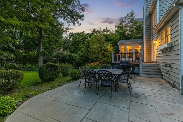 $970,000 | 15393 West Oak Spring Road, Libertyville, IL 60048