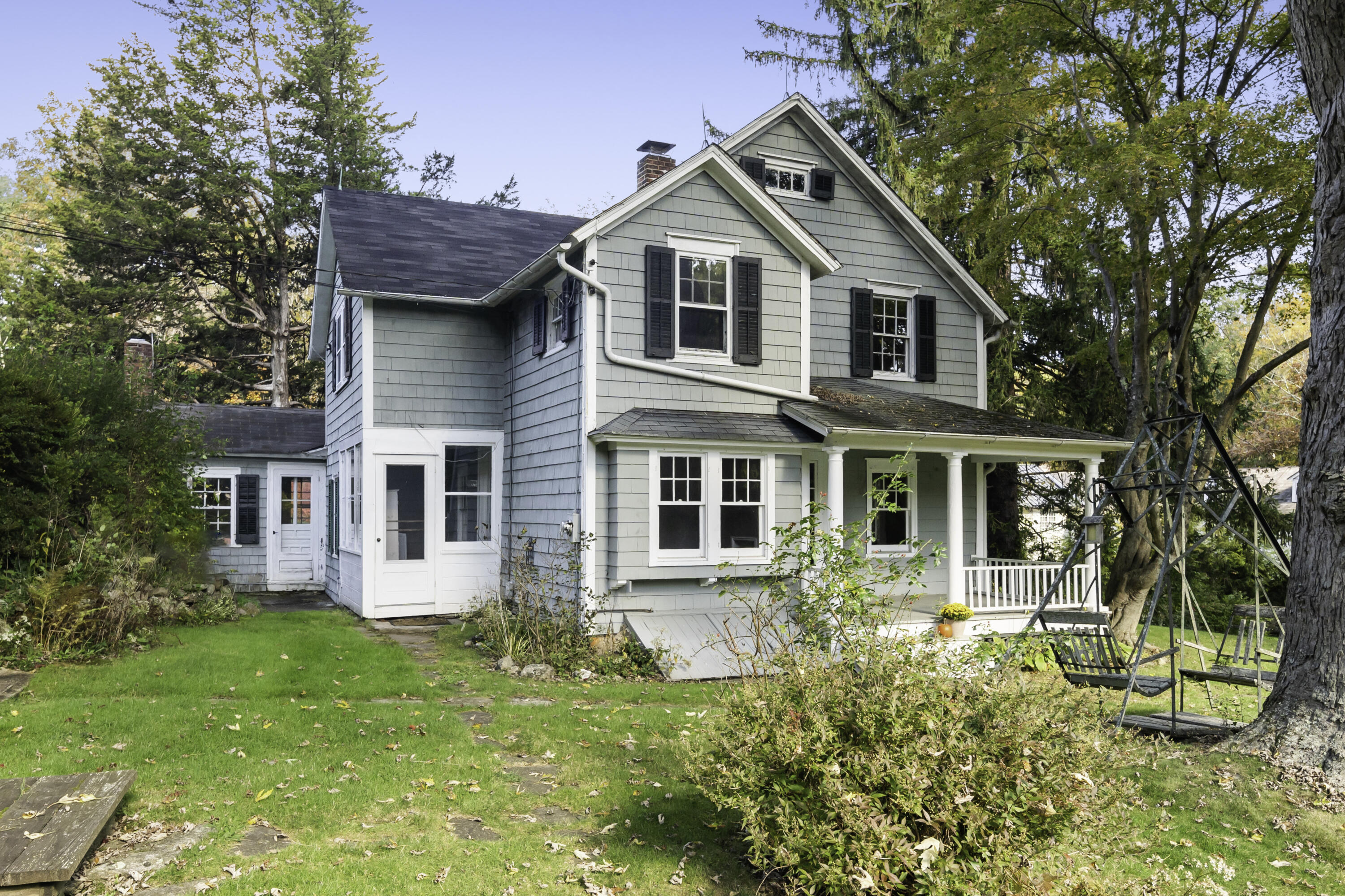 40 Ogden Road New Canaan, CT 06840 - Photo 2 of 35 a view of a yard in front of house