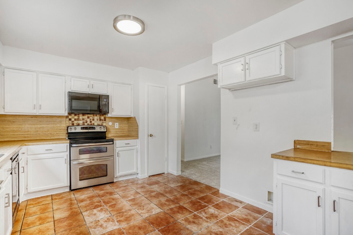 13426 Carruth Lane Houston, TX 77083 - Photo 14 of 28