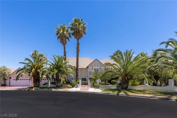 $2,450,000 | 221 Dalmatian Lane, Las Vegas, NV 89107